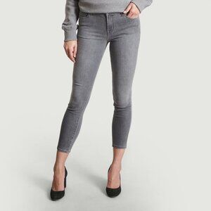 J Brand 835 Mid Rise Capri Jeans in Intent Size 23